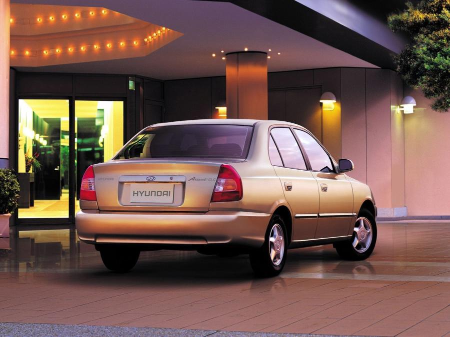  Hyundai Accent Sedan 2000 года  (фото 5 из 8)